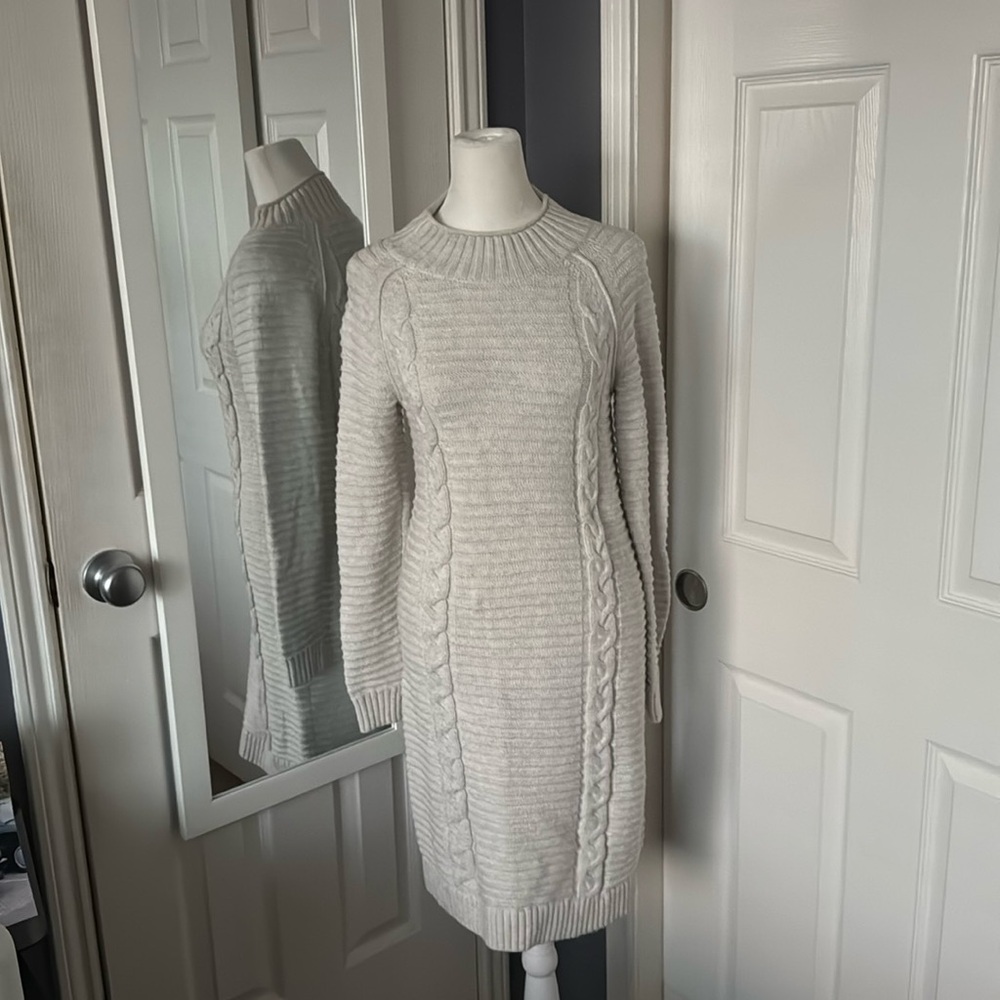 Banana Republic sweater dress in light grey
